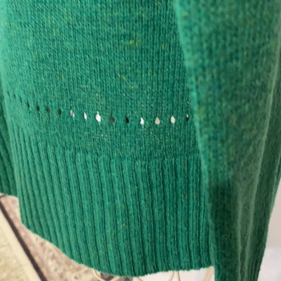 American Eagle Outfitters green sweater L - Picture 4 of 7
